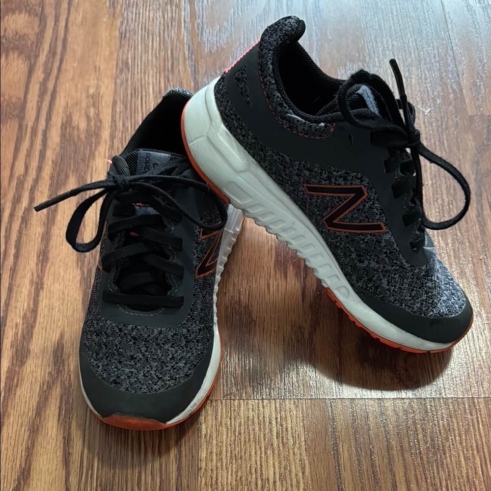 New Balance Kids Black, Gray and Orange Sneakers size 11.5